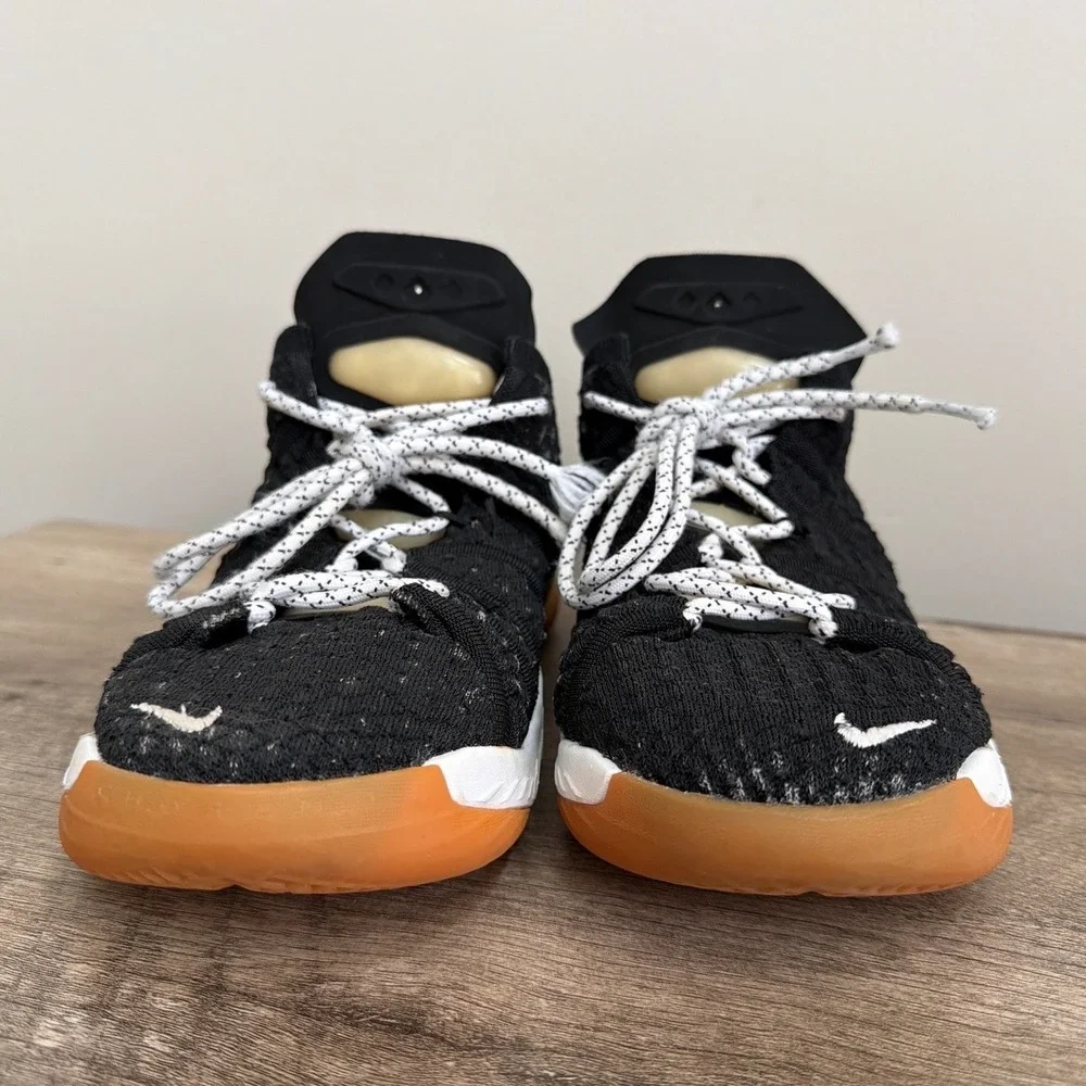 Nike LeBron 18 Oreo Basketball Shoes 6.5Y Womens 8 Black White Gum CW2760-007‎